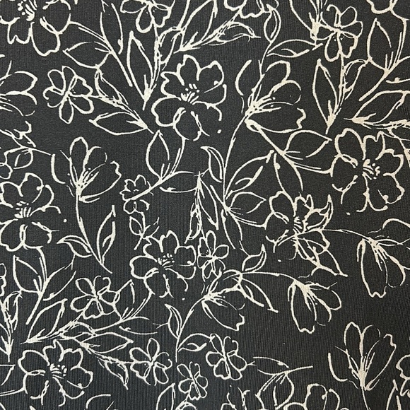 Hang Ten UPF 50+ Women’s Top Size XXL
Black White Stretchy Like New Condition - Picture 3 of 11